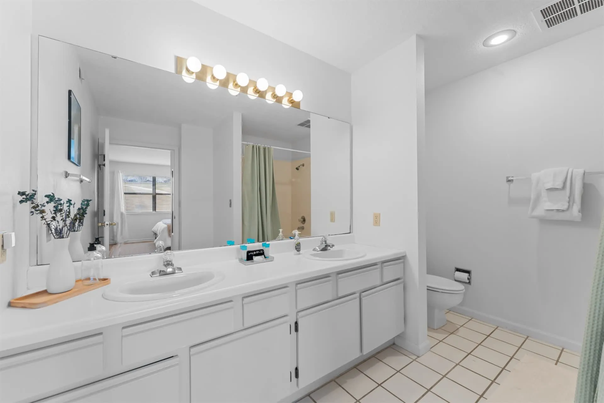 Primary Bedroom Bathroom